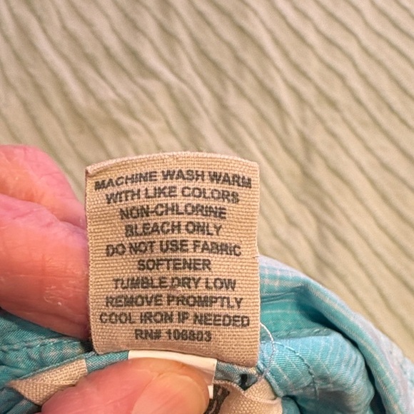 Women’s Duluth Trading Co Light Blue Button Down Shirt. Size S - Picture 6 of 7